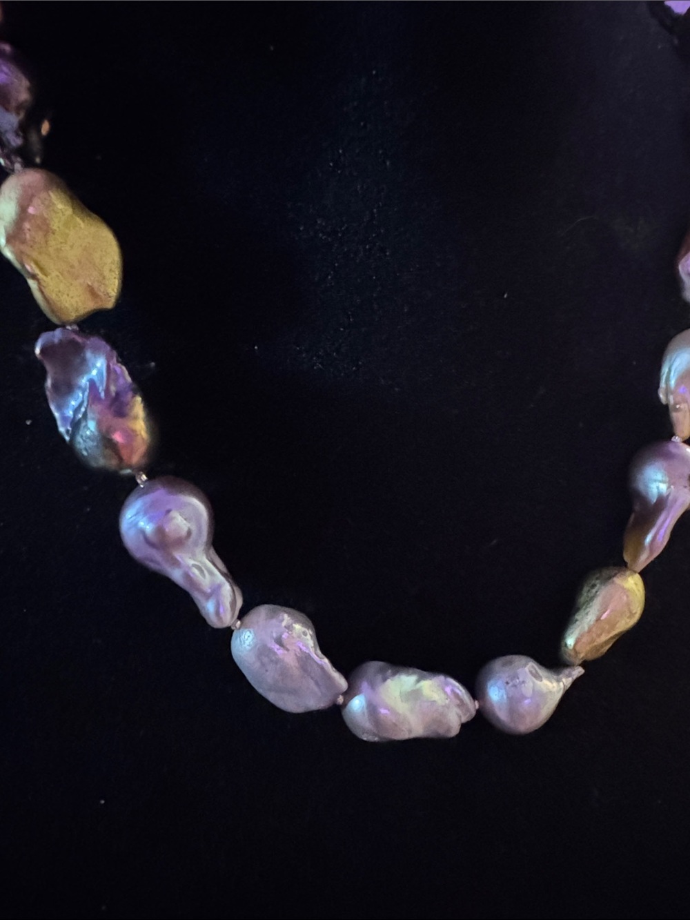Iridescent Baroque Pearl Necklace in Multi-Tone Sheen - Women Jewelry - Picture 2 of 5